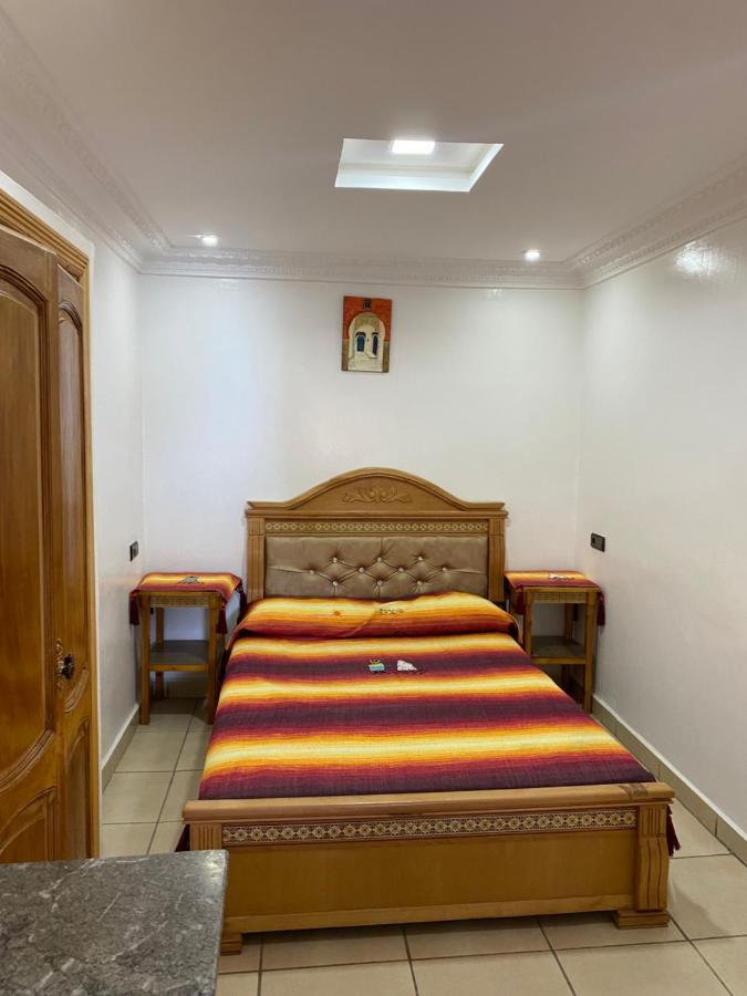 Maison D'Hote Bien Equipe Au Centre De 셰프샤우엔 외부 사진